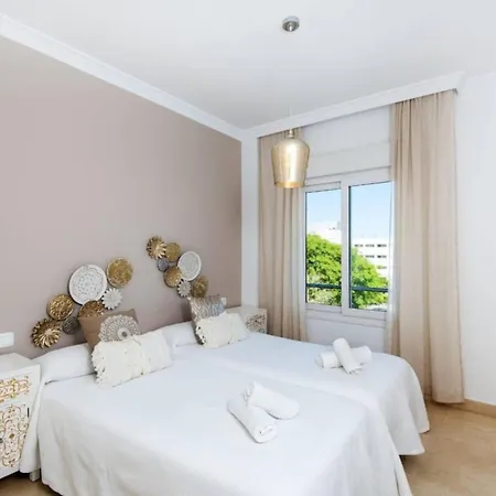 Jabega - 4 Minutes From The Apartment