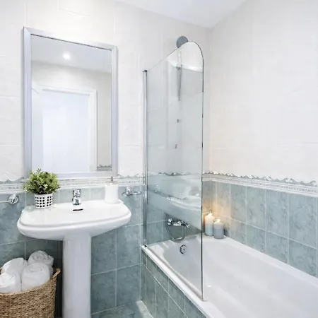 Apartament Jabega - 4 Minutes From The *