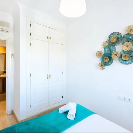 Apartmán Jabega - 4 Minutes From The